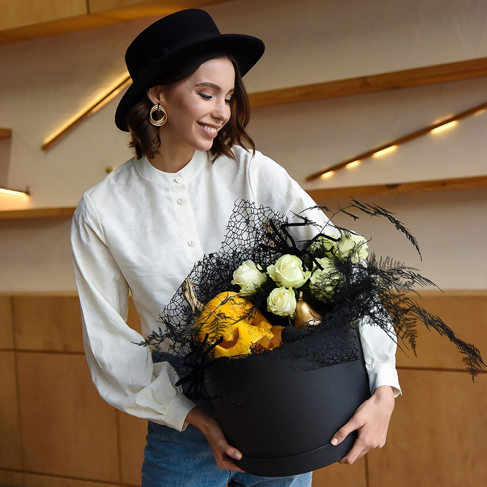 Квіти в коробці "Зі святом Halloween"