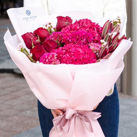 Букет з гортензією "Малинова насолода"