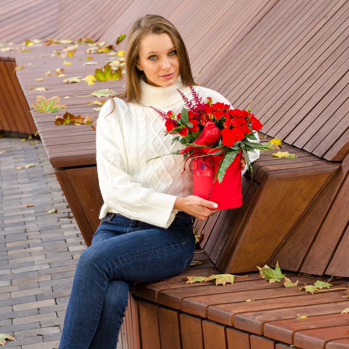 Розы в коробке "Ванесса"