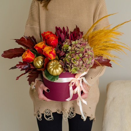 Цветы в коробке "Теплая осень"