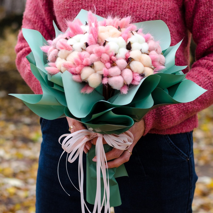 Букет из хлопка и лагуруса "Радужный"