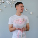 Букет 19 розовых ранункулюсов