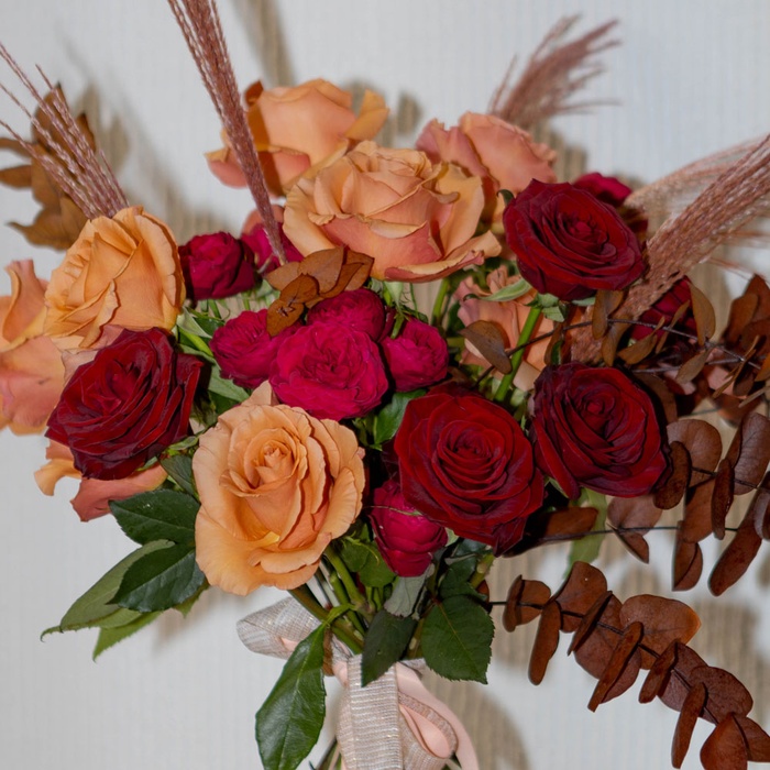 Букет роз "Вспышка эмоций"