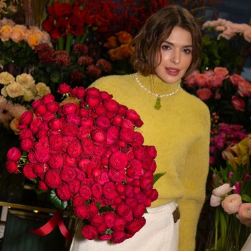 Букет 25 роз Черри Трендсеттер