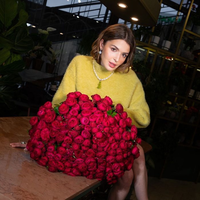 Букет 51 троянда Черрі Трендсеттер