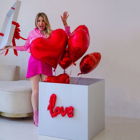 Коробка сюрприз із повітряними кулями "Love"