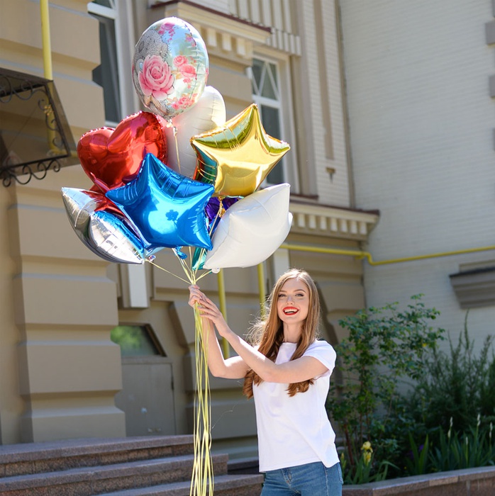 Охапка воздушных шаров С Днем Рождения