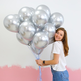 Оберемок хромованих повітряних срібних куль