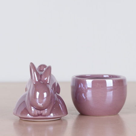 Кролик на яйце