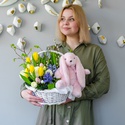 Квіти у кошику "Солодкі свята"