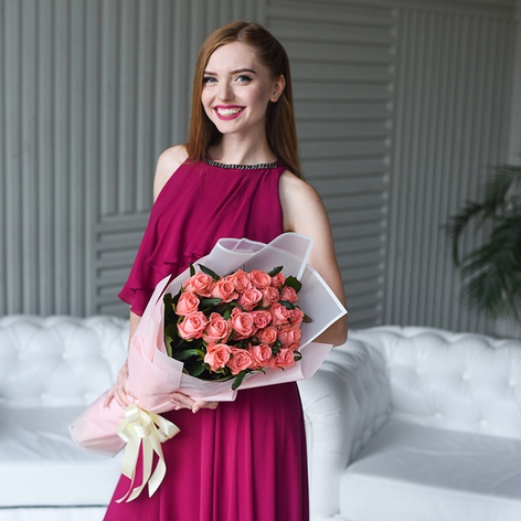 Букет 21 роза Ариана