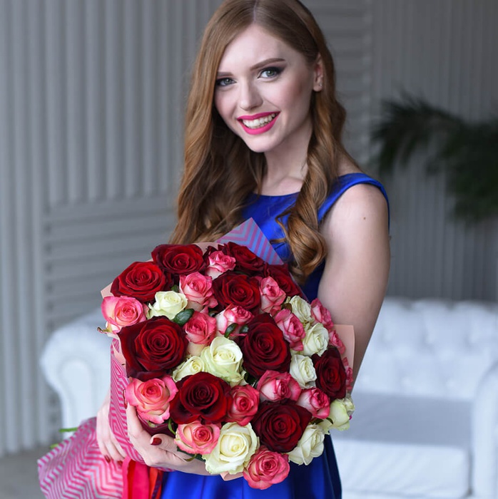 Букет микс из 35 роз 3-х сортов