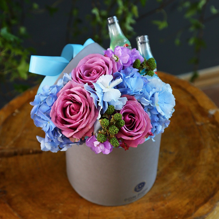 Цветы в коробке с мылом "Аква"