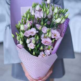 Букет 11 ніжно-рожевих еустом