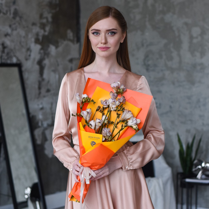 Фрезія біколор