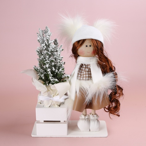 Інтер'єрна лялька з рослиною