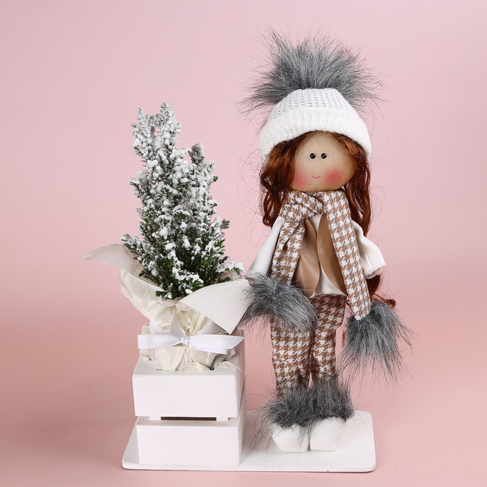 Інтер'єрна лялька з рослиною