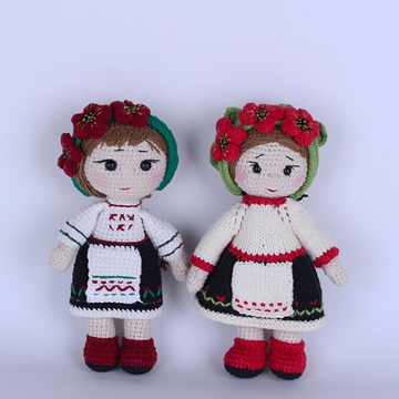 Вязаная игрушка "Украиночка"