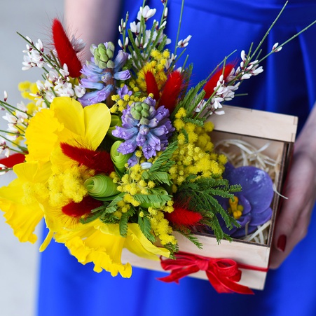 Цветы в коробке "Чистые ароматы"