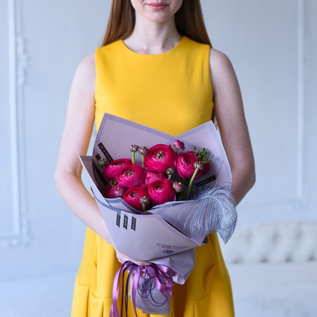 Букет з ранункулюсов "Малинове суфле"