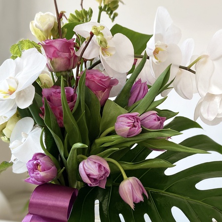 Букет с орхидеей "Весенняя фантазия"