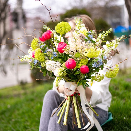 Букет "Весняна квіткова різноманітність"