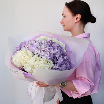 Букет "Повітряна гортензія"