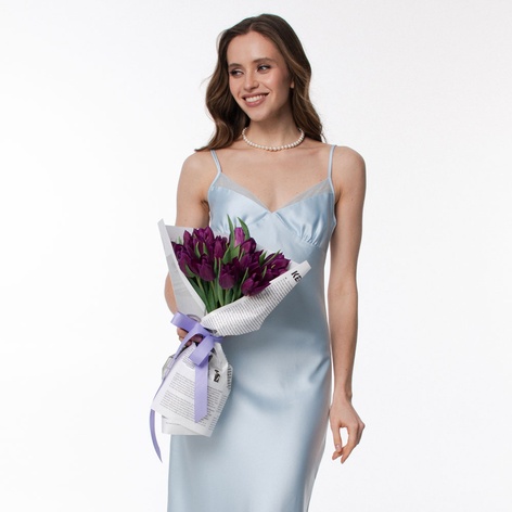 Букет 21 фіолетовий тюльпан