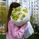 Букет с пионами, ромашкой, маттиолой, эустомой "Свежее дыхание"