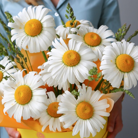 Цветы в коробке "Ромашки и колоски"