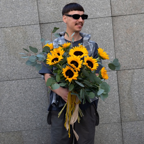 Букет із соняшниками "Сонячний оберіг"