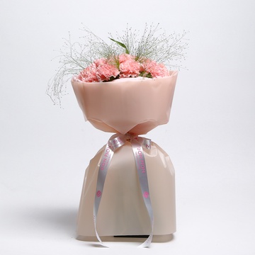 Букет з 15 яскравих гвоздик