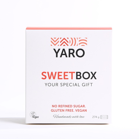Подарунковий набір цукерок і печива Sweet Box YARO