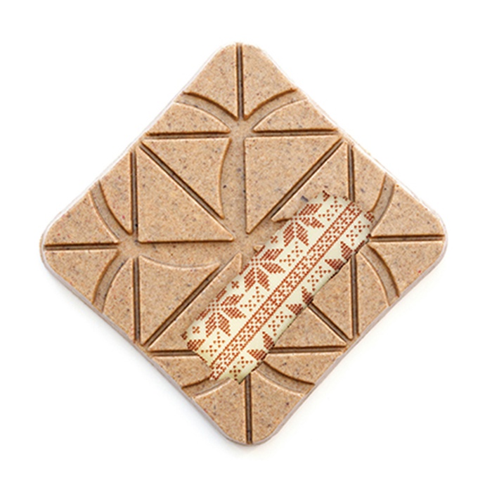 Плитка з вафельною крихтою та солодом від Spell