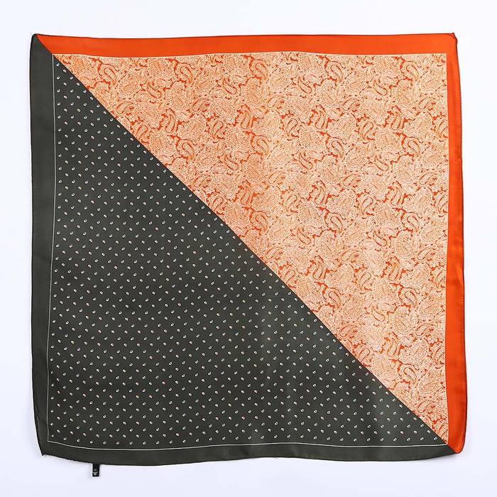 Букет оранжевых тюльпанов с платком