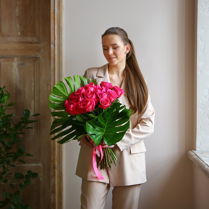 Букет из 25 роз Пинк Флойд