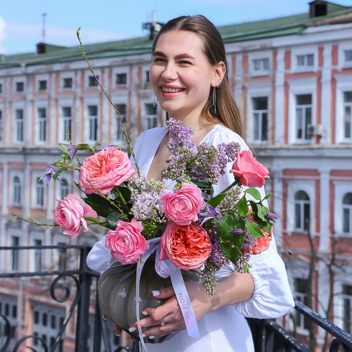 Цветы в вазе "Яркая весна"