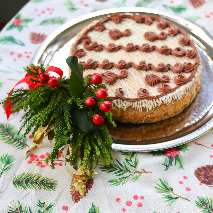 Подарочный набор "Торт в новогодней салфетке"