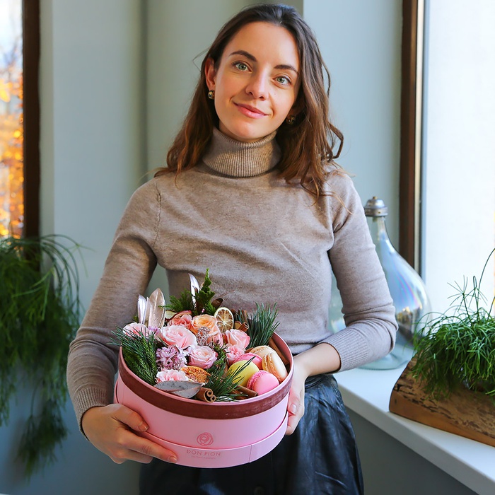 Подарочный набор с макарунами "Зимнее утро"