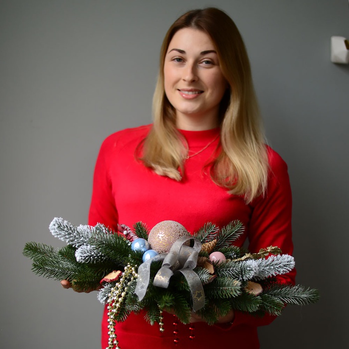 Новогодняя композиция из искусственной хвои "Украшение стола"