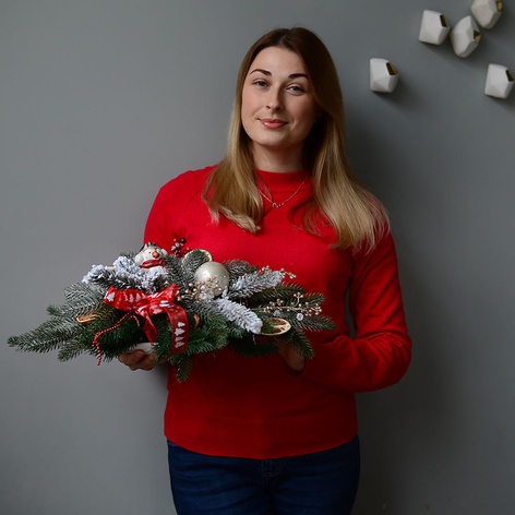 Новорічна композиція зі штучної хвої "Зимовий пінгвін"