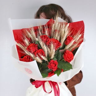 Букет 19 троянд Ель Торо з пшеницею