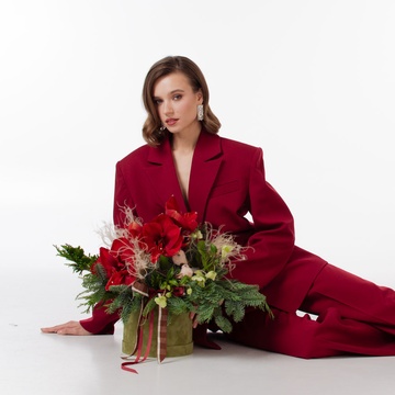 Цветы в коробке "Новогодняя сказка"