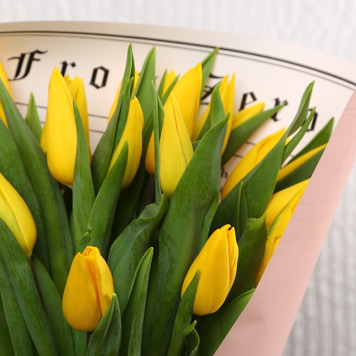 Букет 21 жовтий тюльпан